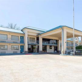 Eco Lodge Inn & Suites Bentonville near I 49