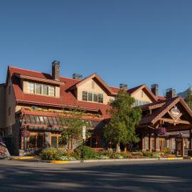 Banff Ptarmigan Inn: Banff şehrinde bir otel