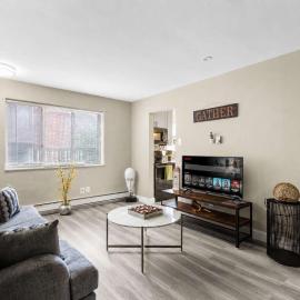 Travel Nurse 1BR 3 mi SSM SLU Pet Friendly Long Stays