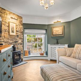 No1 House by House Hideaways, hotel i Bushmills
