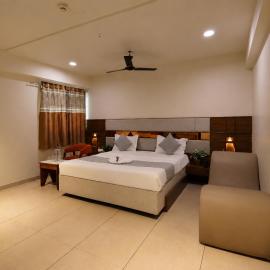 HOTEL THE AVANTA HANSPURa โรงแรมในอาเมดาบัด