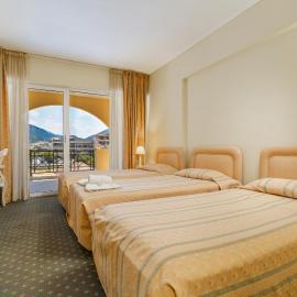 Angelika Pallas Hotel โรงแรมในอีกูเมนิทซา
