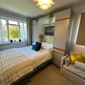 The Woking Suite Designer Flat near Town Centre, ξενοδοχείο σε Woking
