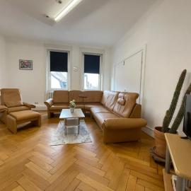 Geräumige 160 qm Wohnung für 9-11 Personen in der Stadtmitte