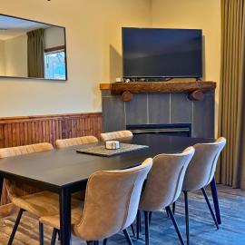 Warm Mountain View Retreat