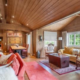 TH622- Premium ski-in,out Chalet with 8 bedroom, jacuzzi, sauna, hotel v destinaci Hovi