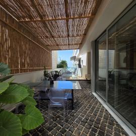 Etis garden seafront