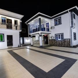 Benin city new view hotel and suites, hotelli kohteessa Benin Cityssä