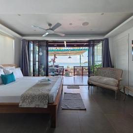Holiblue โรงแรมในบลู เบย์