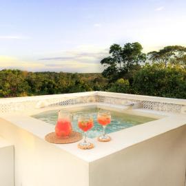 Santorini Colombiano con Jacuzzi Privado Escapada Perfecta, hotelli kohteessa Doradal