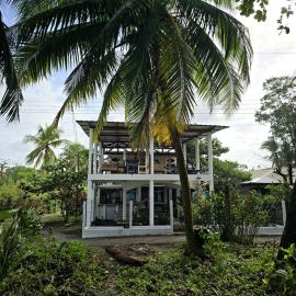 Hotel Pura Natura Beachfront Tortuguero, hotel u gradu Tortugero