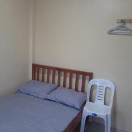 Crezwil Place Room#3, hotel en Talibon