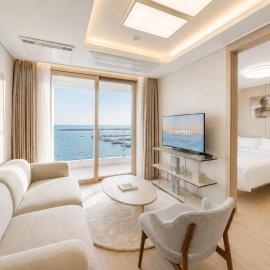 UH FLAT The SOKCHO
