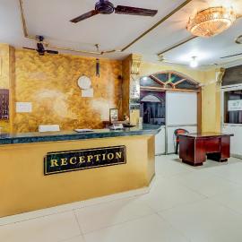 SPOT ON J C Guest House