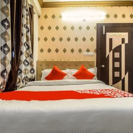HOTEL CLEAR SKY NEAR CA CIRCLE sec -14 BY hotel amrapali