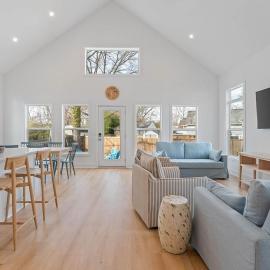 Walk to Beach & Dining - Colonial Beach Retreat