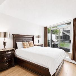 Modern 2BR Luxury Apartment - Amazing Location, Steps To Everything!