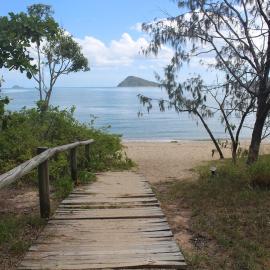 CASTAWAYS Nelly Bay Dingo Beach, hotel di Hideaway Bay