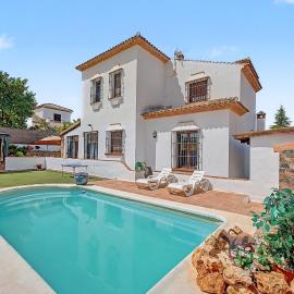 El caminito de la canasta: Arriate'de bir otel