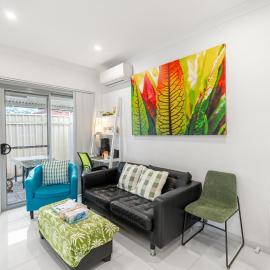 5A2 Rooty Hill Cozy 2BR Home Abnb-style Free Parking Near Station & ECQ