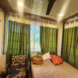 STINGRAY WOODS, an eco camp