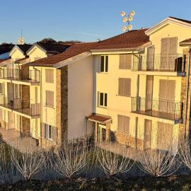 Il Castellino - group apartments Loazzolo by Italita