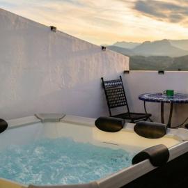 Refugio con encanto y jacuzzi en el corazón de Olvera