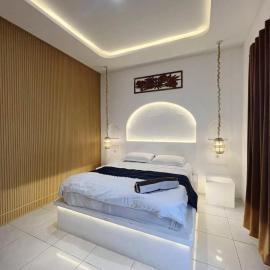 DOUBLE D Guest House & Villa