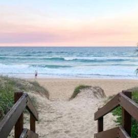 BEACH Sunshine & OCEAN breeze Getaway!, viešbutis mieste Buddina