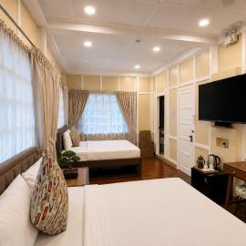 R Bed and Breakfast