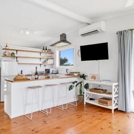 Beachfront Apartment at Apollo, hotel di Apollo Bay
