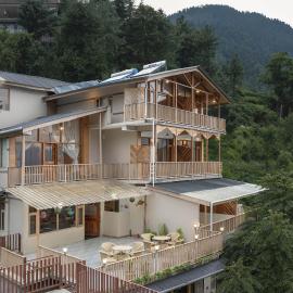 Echor Mountain Crest Jibhi