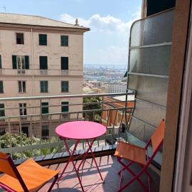 KALEIDO Hostel, hotel in Genova