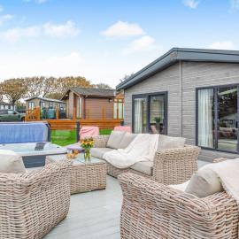 38 At The Sanctuary Lodges - Uk50850