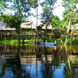 Bromelia House & Expeditions – hotel w mieście Iquitos