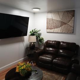1BR Apartment - Unit B - With Parking and 10min Walk to NYC Train Station, Hotel in Mount Vernon