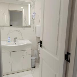 Apartament două camere, hotel en Uricani