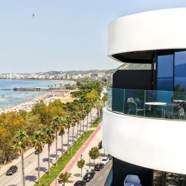 Yacht Hotel