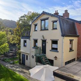 Charming Riverside Cottage
