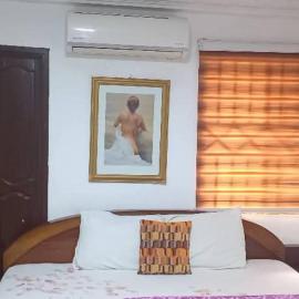 Nicole's Lodge and Bar, hotel sa Taifa