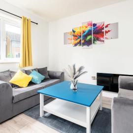 Family & Contractor-Friendly Two-Storey Apartment