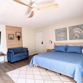 Boho Coastal Studio Near Siesta Key Pool