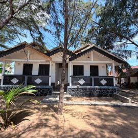 Seasong Bungalow Arugambay