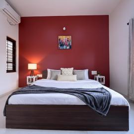 MYS- Royal Haus- Luxurious AC 3BHK, 50'TV