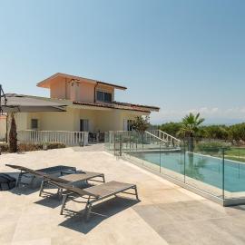 VILLA FAROS Angelochori