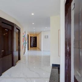 Crystal Zee Hotel, hotel i Kanpur