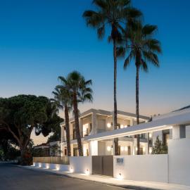 Palm View Suites