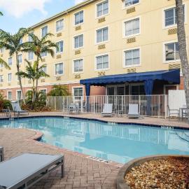 Best Western Plus Miami-Doral/Dolphin Mall, хотел в Маями