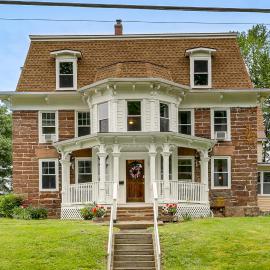 Historic Home 3 Mi to Middletown Main Street