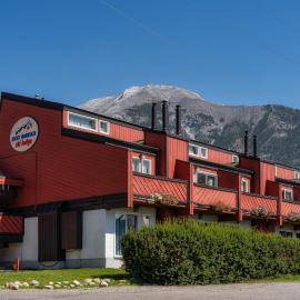 Rocky Mountain Ski Lodge, хотел в Канмор